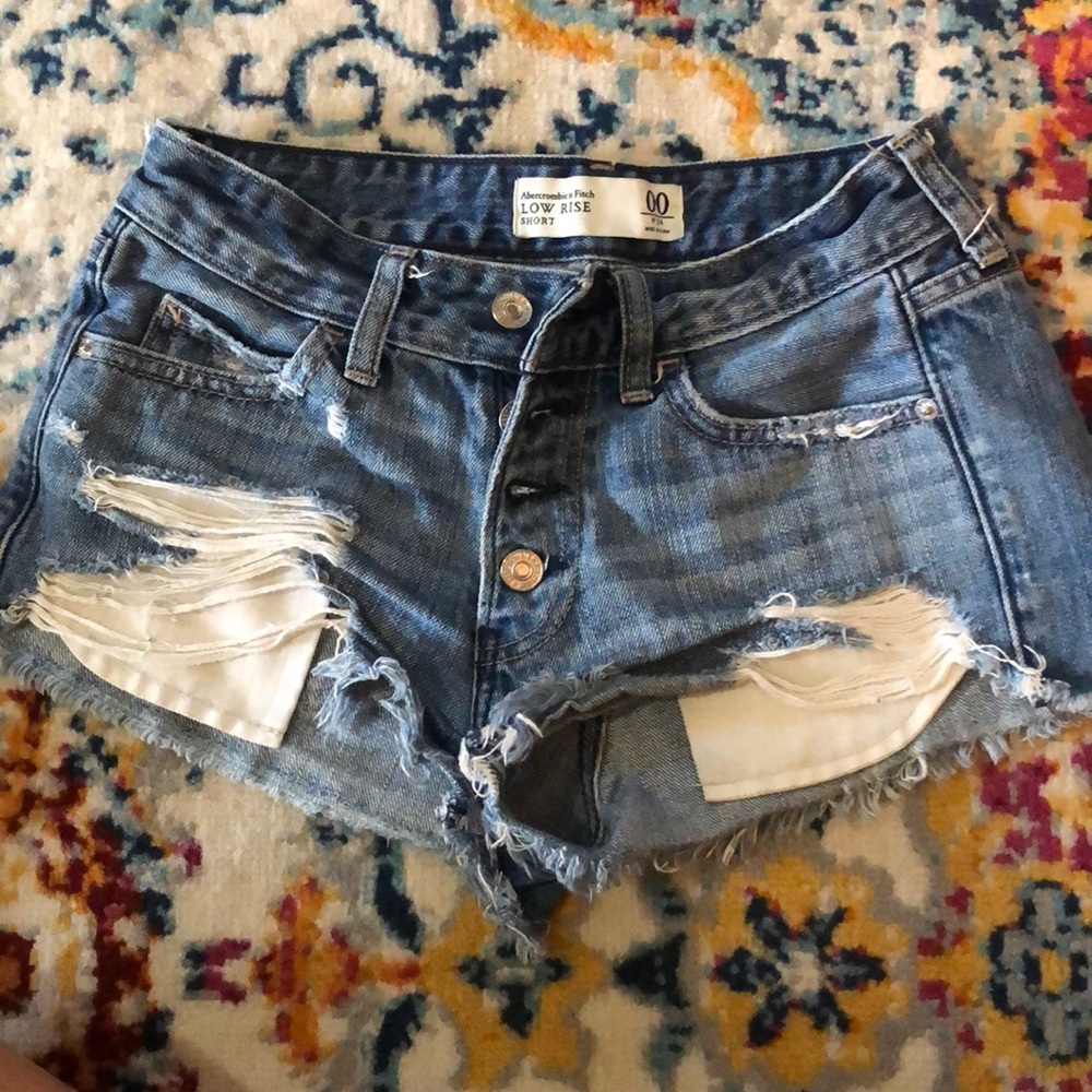 Abercrombie & Fitch low rise shorts!! Never worn.
